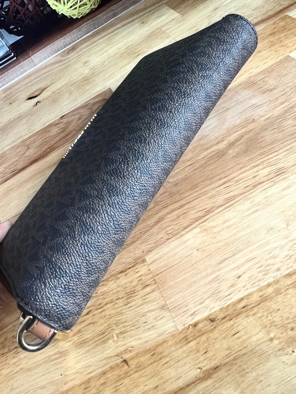 Michael Kors Brown Continental Travel Signature Logo Wallet Large - Picture 8 of 11